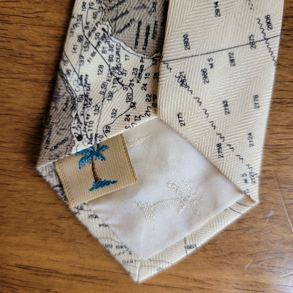 NWOT Tommy Bahama 100% Silk Mens Tie Yellow Blue Kiteboarding Map Travel